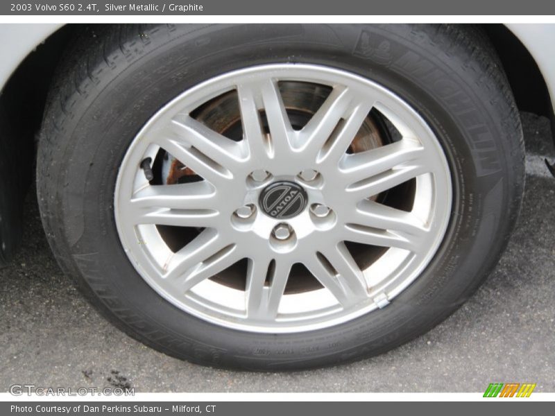 Silver Metallic / Graphite 2003 Volvo S60 2.4T