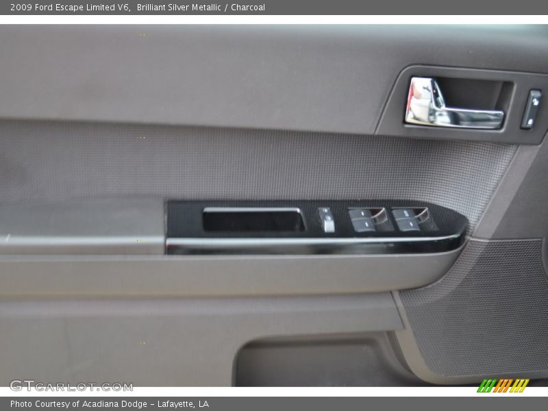 Brilliant Silver Metallic / Charcoal 2009 Ford Escape Limited V6