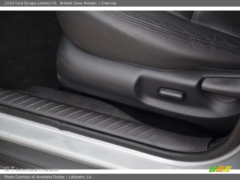 Brilliant Silver Metallic / Charcoal 2009 Ford Escape Limited V6