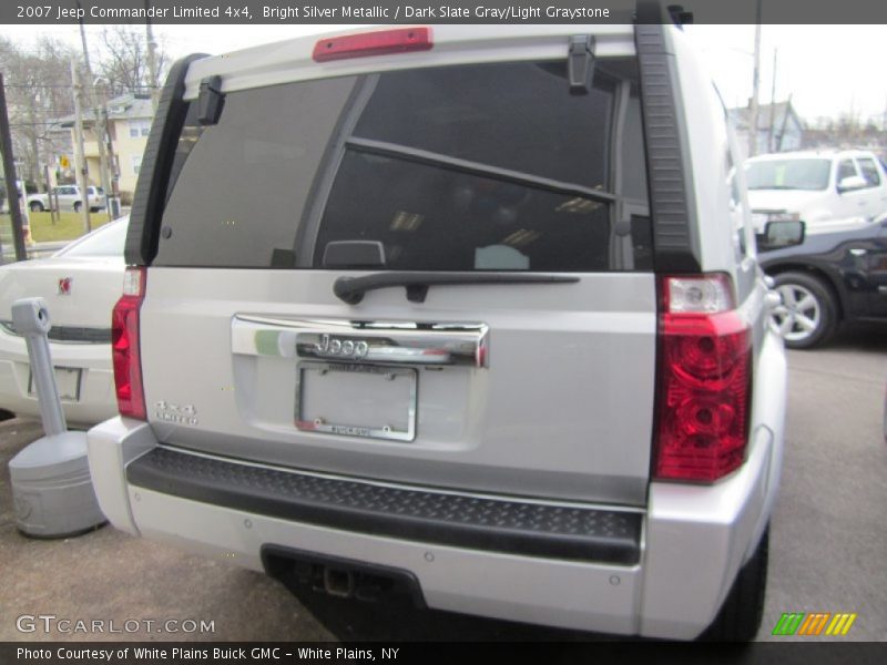Bright Silver Metallic / Dark Slate Gray/Light Graystone 2007 Jeep Commander Limited 4x4