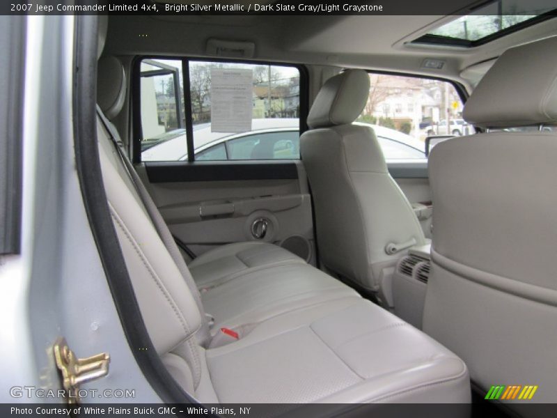 Bright Silver Metallic / Dark Slate Gray/Light Graystone 2007 Jeep Commander Limited 4x4