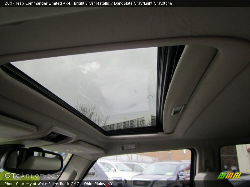 Bright Silver Metallic / Dark Slate Gray/Light Graystone 2007 Jeep Commander Limited 4x4