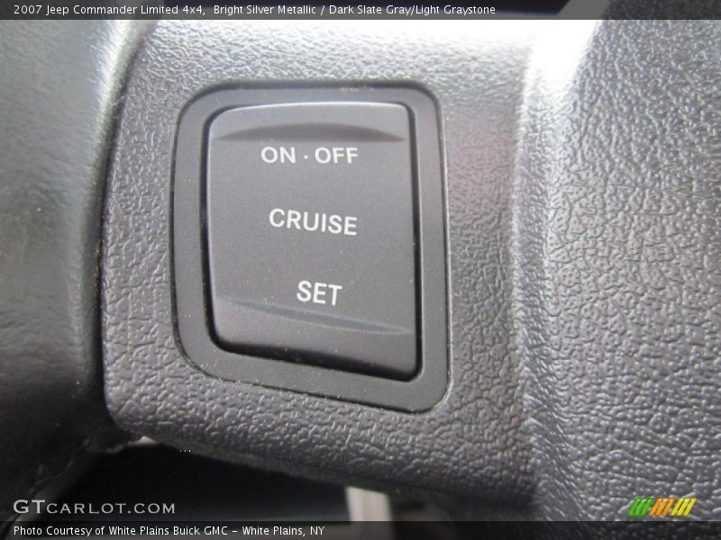 Bright Silver Metallic / Dark Slate Gray/Light Graystone 2007 Jeep Commander Limited 4x4