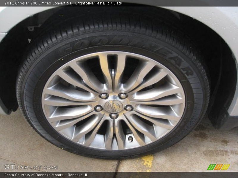 Bright Silver Metallic / Black 2011 Chrysler 200 Limited Convertible