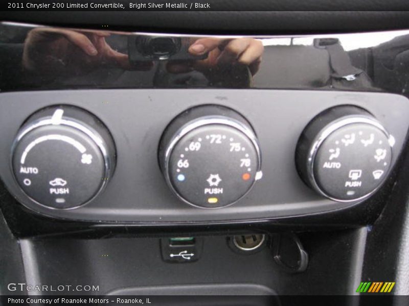 Bright Silver Metallic / Black 2011 Chrysler 200 Limited Convertible