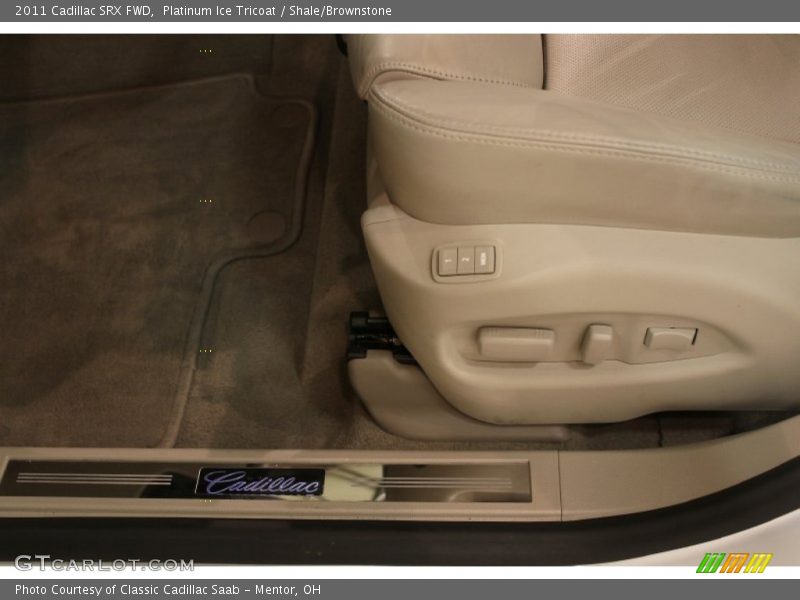Platinum Ice Tricoat / Shale/Brownstone 2011 Cadillac SRX FWD