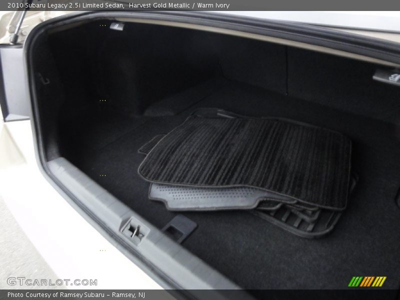 Harvest Gold Metallic / Warm Ivory 2010 Subaru Legacy 2.5i Limited Sedan