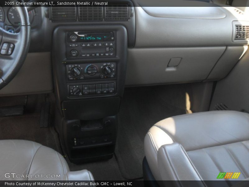 Sandstone Metallic / Neutral 2005 Chevrolet Venture LT
