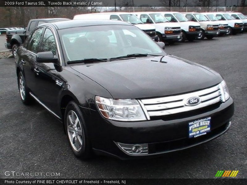 Tuxedo Black Metallic / Camel 2009 Ford Taurus SEL