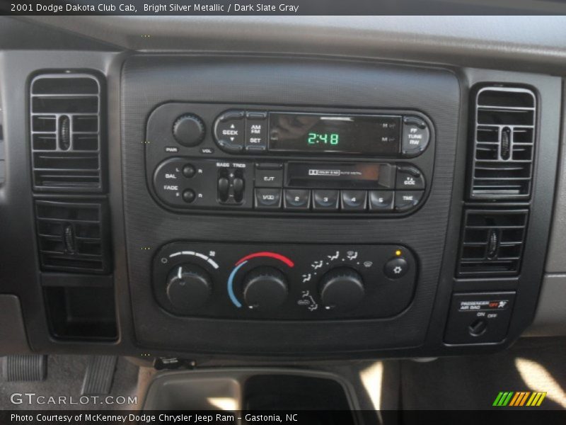 Bright Silver Metallic / Dark Slate Gray 2001 Dodge Dakota Club Cab