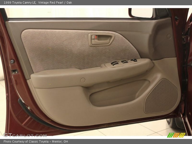 Vintage Red Pearl / Oak 1999 Toyota Camry LE