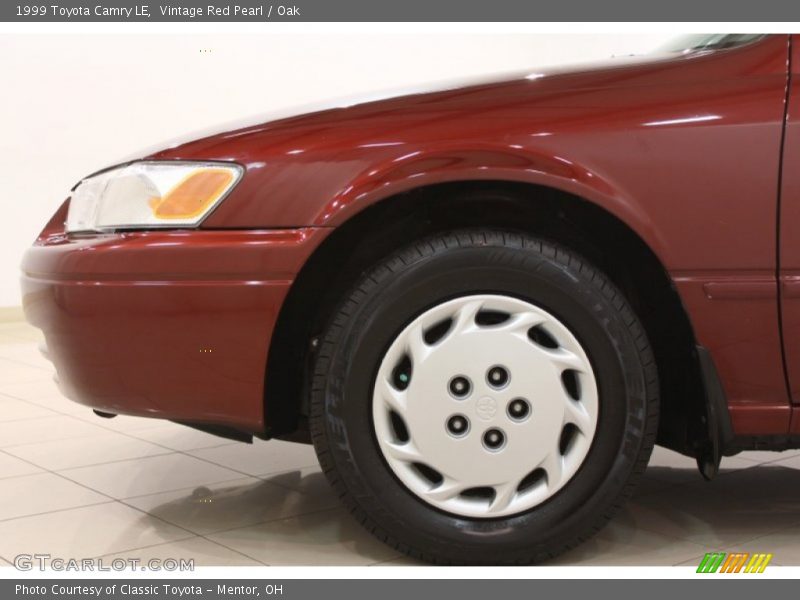 Vintage Red Pearl / Oak 1999 Toyota Camry LE