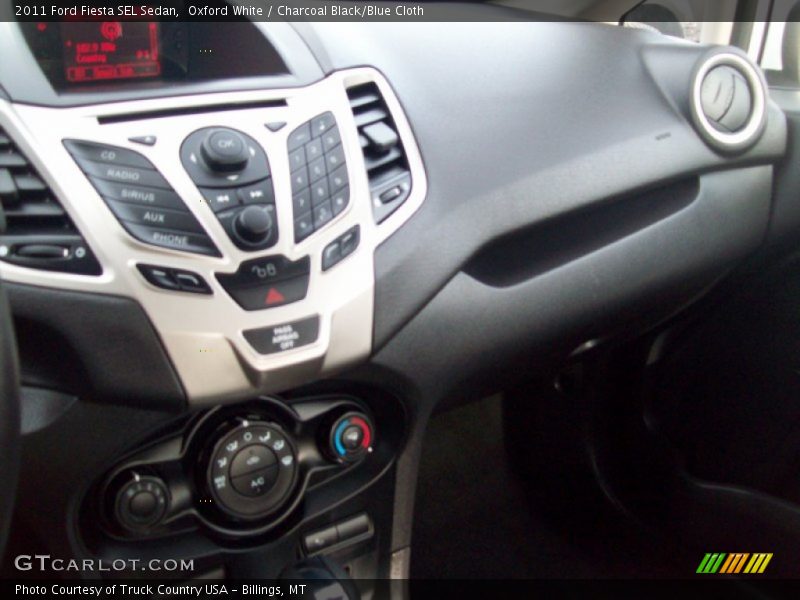 Oxford White / Charcoal Black/Blue Cloth 2011 Ford Fiesta SEL Sedan