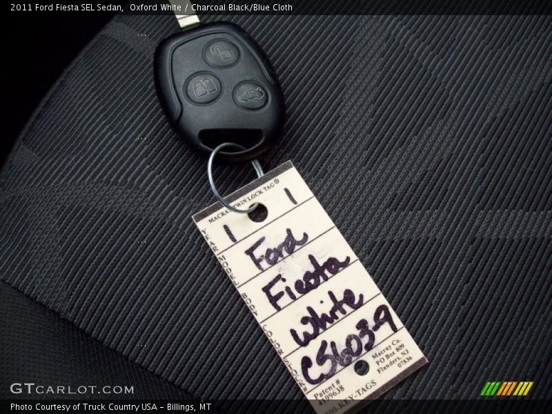 Oxford White / Charcoal Black/Blue Cloth 2011 Ford Fiesta SEL Sedan