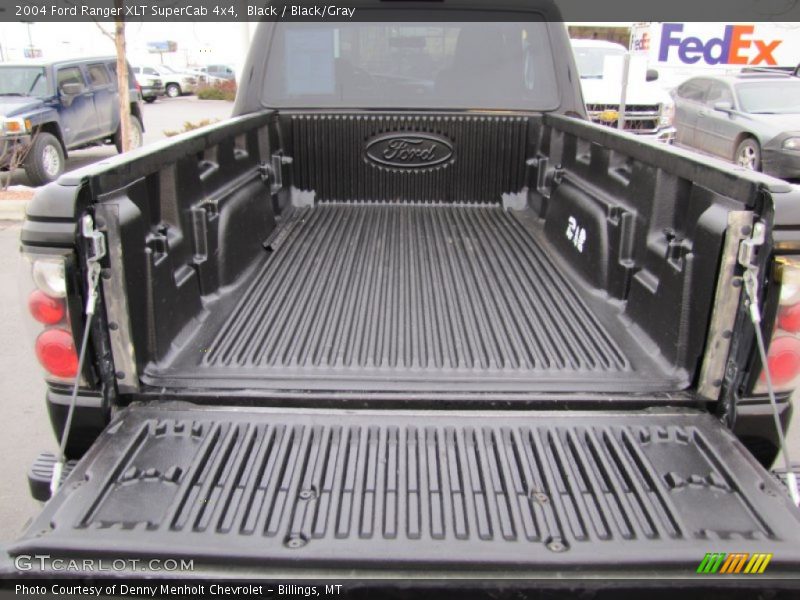  2004 Ranger XLT SuperCab 4x4 Trunk