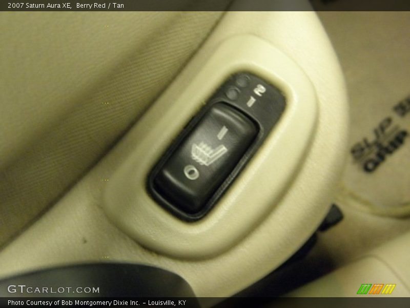 Berry Red / Tan 2007 Saturn Aura XE