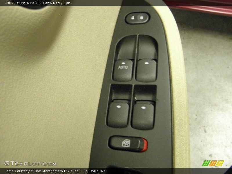 Berry Red / Tan 2007 Saturn Aura XE