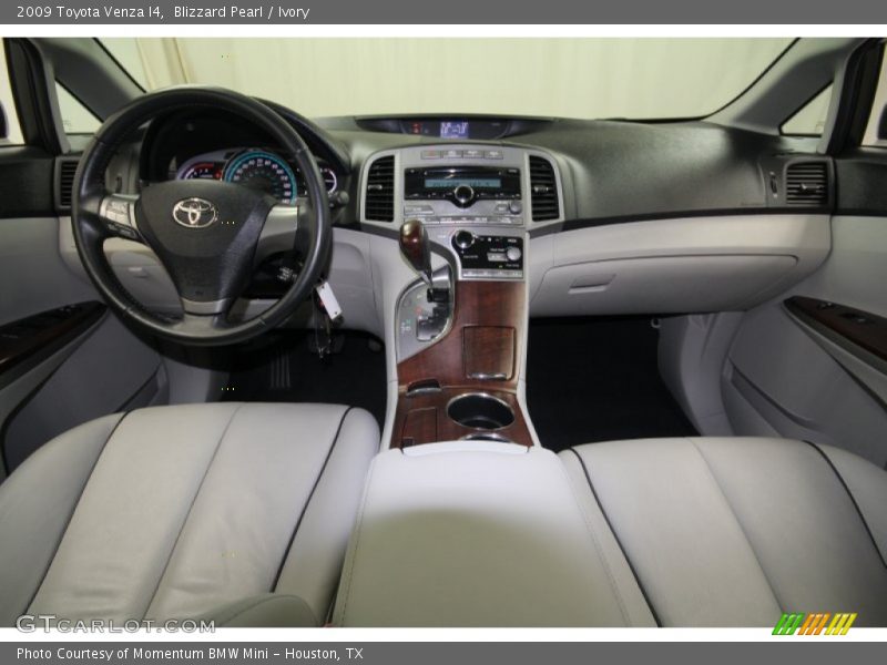 Blizzard Pearl / Ivory 2009 Toyota Venza I4