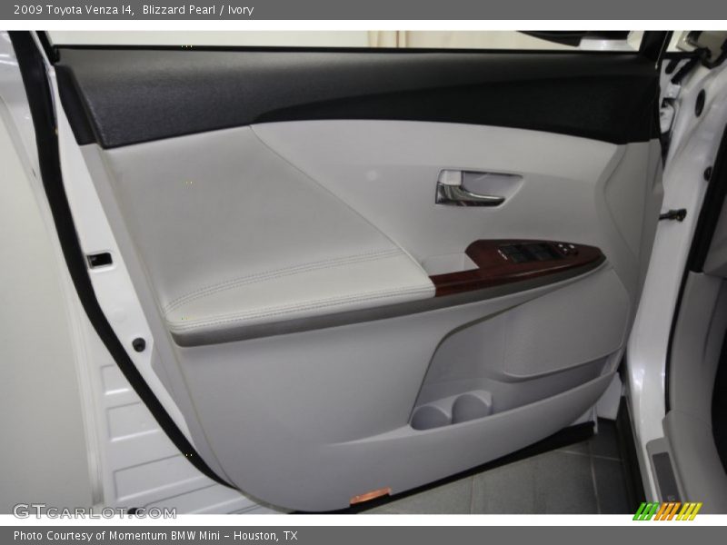 Blizzard Pearl / Ivory 2009 Toyota Venza I4