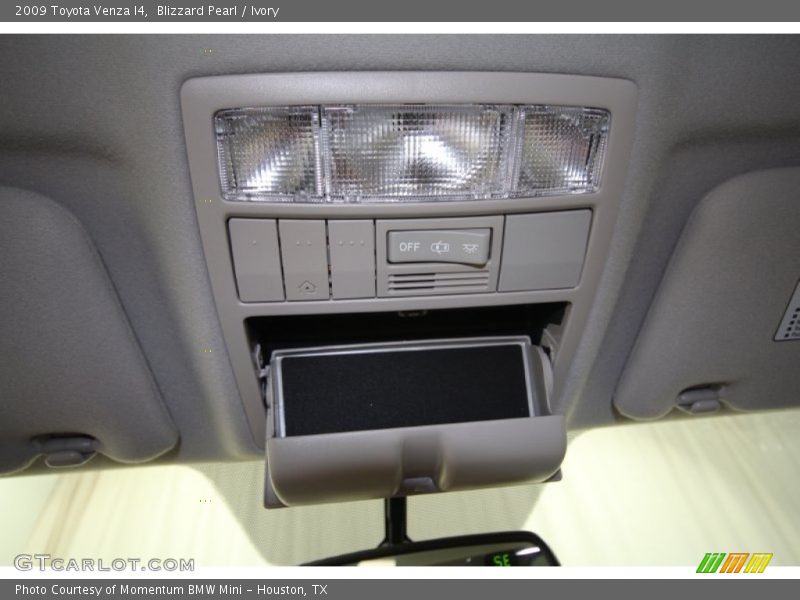 Blizzard Pearl / Ivory 2009 Toyota Venza I4