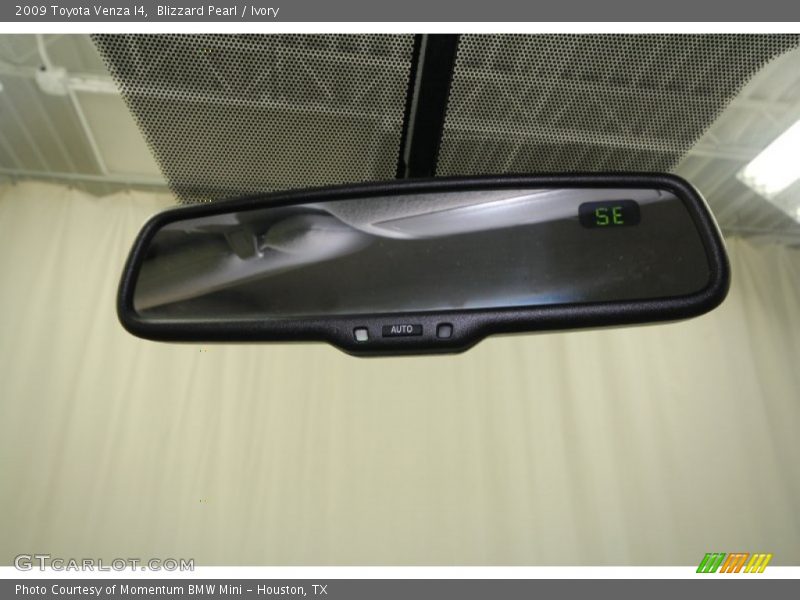 Blizzard Pearl / Ivory 2009 Toyota Venza I4