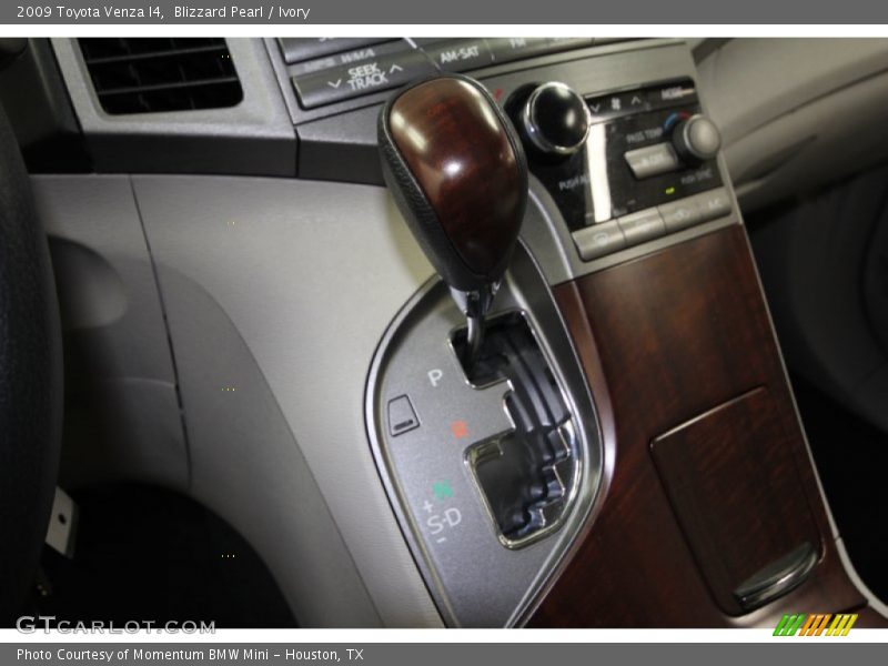Blizzard Pearl / Ivory 2009 Toyota Venza I4