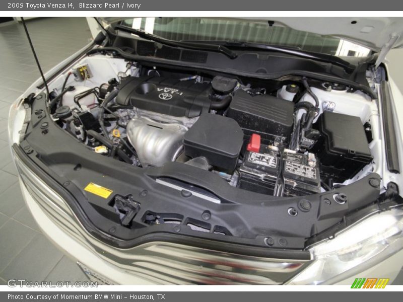 Blizzard Pearl / Ivory 2009 Toyota Venza I4