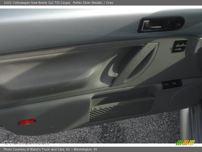Reflex Silver Metallic / Grey 2002 Volkswagen New Beetle GLS TDI Coupe