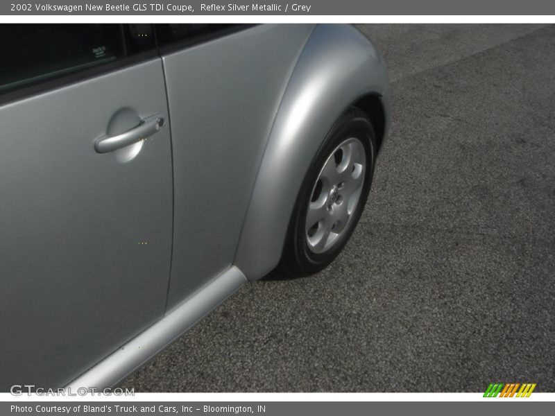 Reflex Silver Metallic / Grey 2002 Volkswagen New Beetle GLS TDI Coupe