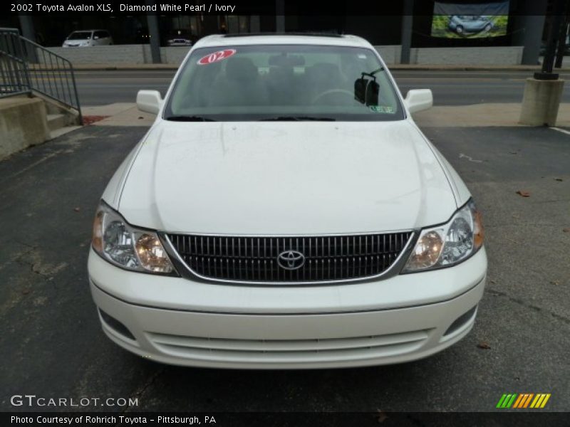Diamond White Pearl / Ivory 2002 Toyota Avalon XLS