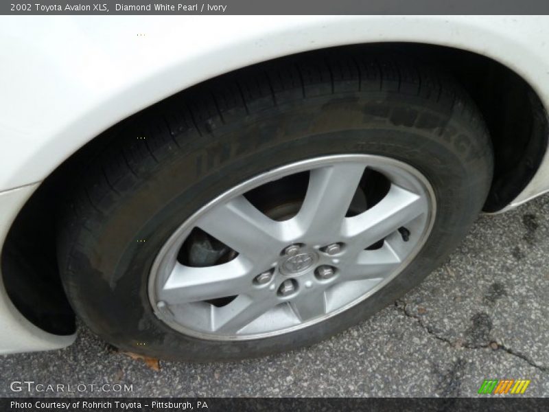 Diamond White Pearl / Ivory 2002 Toyota Avalon XLS