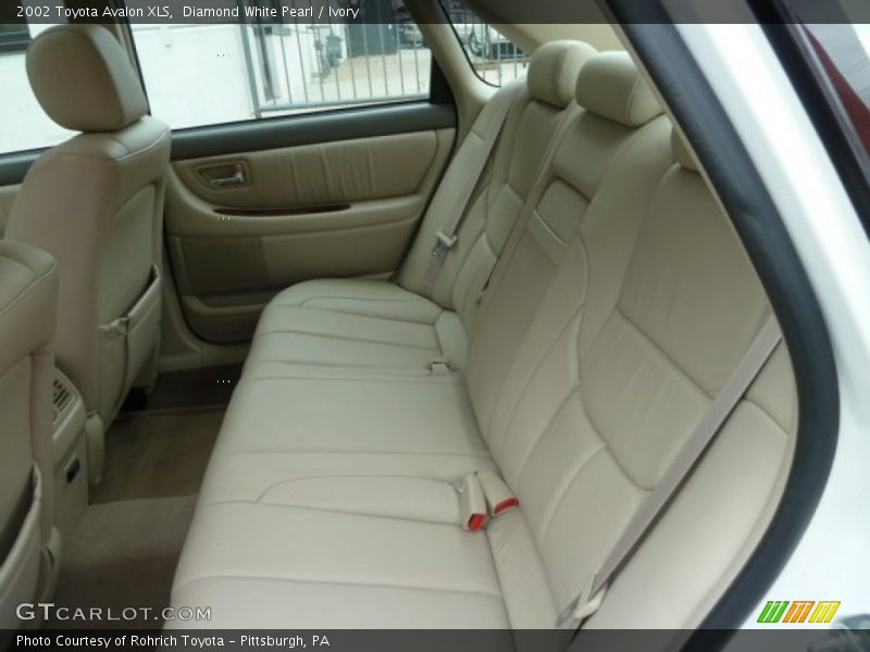 Diamond White Pearl / Ivory 2002 Toyota Avalon XLS