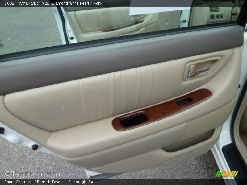 Diamond White Pearl / Ivory 2002 Toyota Avalon XLS