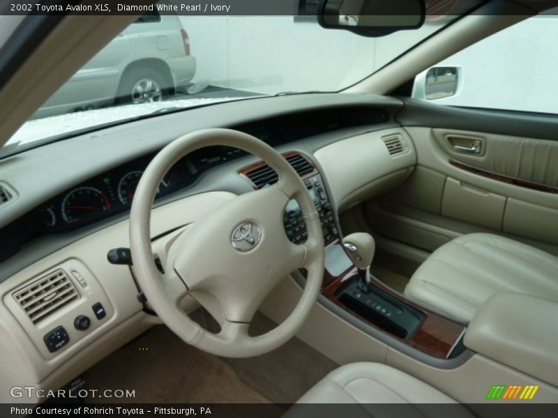 Diamond White Pearl / Ivory 2002 Toyota Avalon XLS