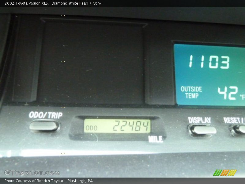 Diamond White Pearl / Ivory 2002 Toyota Avalon XLS