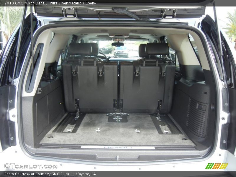 Pure Silver Metallic / Ebony 2010 GMC Yukon Denali