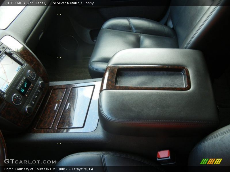 Pure Silver Metallic / Ebony 2010 GMC Yukon Denali