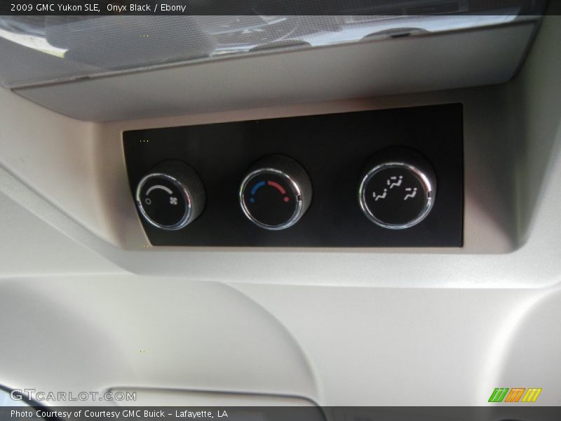 Onyx Black / Ebony 2009 GMC Yukon SLE
