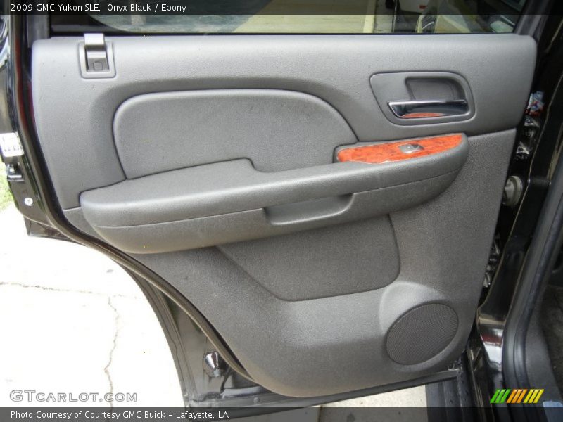 Onyx Black / Ebony 2009 GMC Yukon SLE