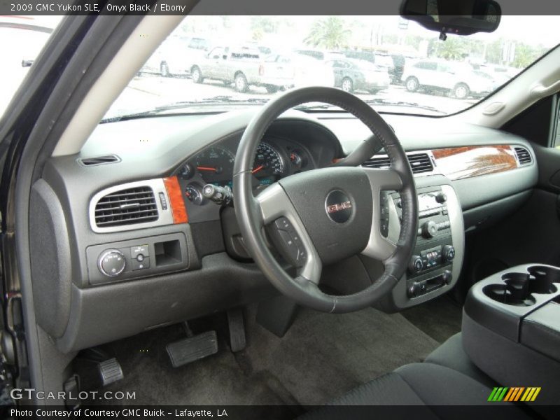 Onyx Black / Ebony 2009 GMC Yukon SLE