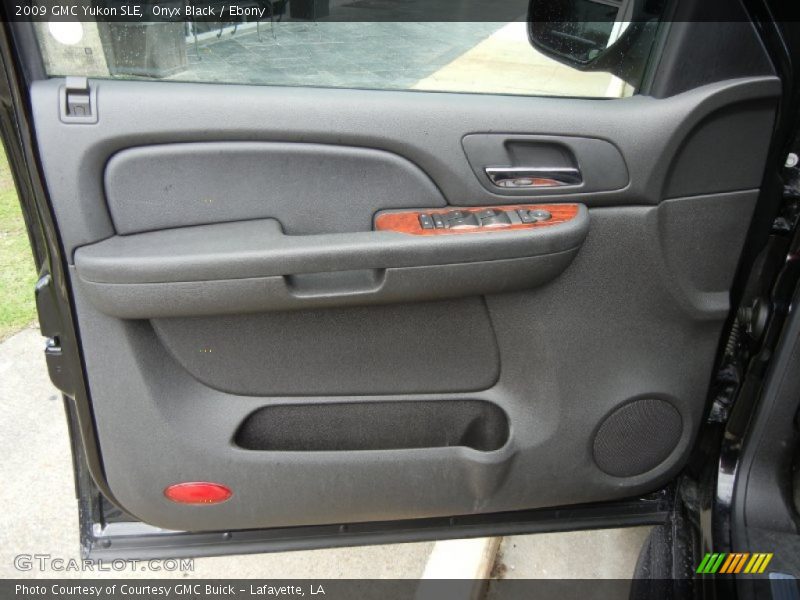 Onyx Black / Ebony 2009 GMC Yukon SLE