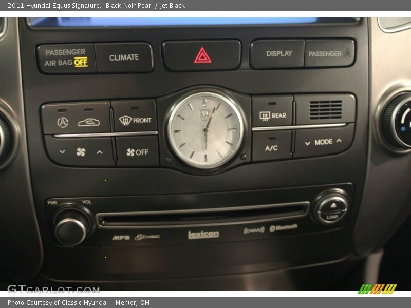 Controls of 2011 Equus Signature