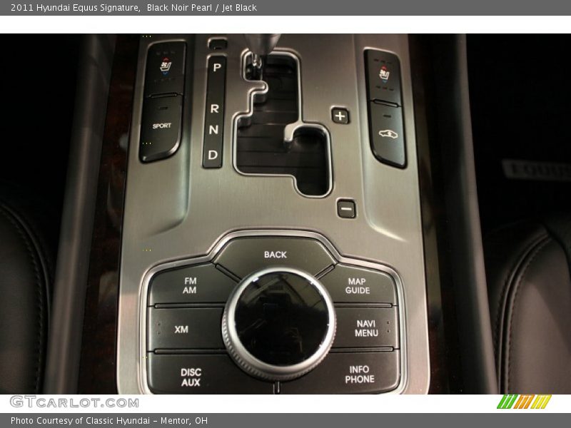 Controls of 2011 Equus Signature