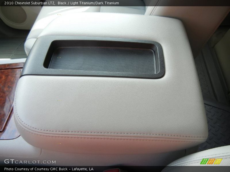 Black / Light Titanium/Dark Titanium 2010 Chevrolet Suburban LTZ