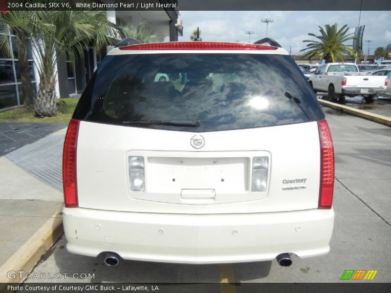 White Diamond Pearl / Light Neutral 2004 Cadillac SRX V6