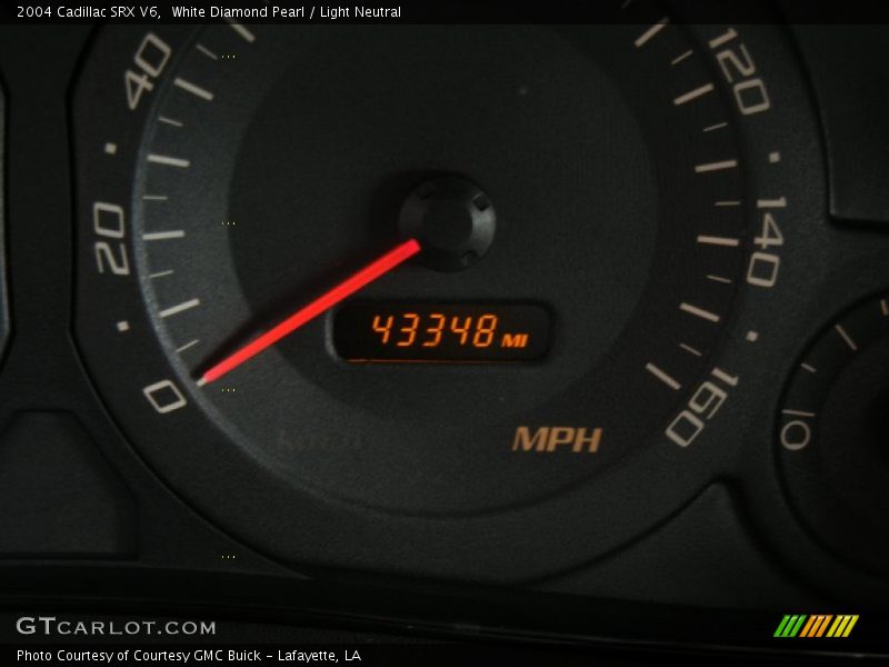 White Diamond Pearl / Light Neutral 2004 Cadillac SRX V6