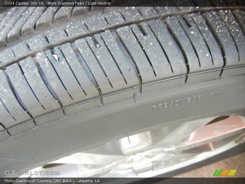 White Diamond Pearl / Light Neutral 2004 Cadillac SRX V6