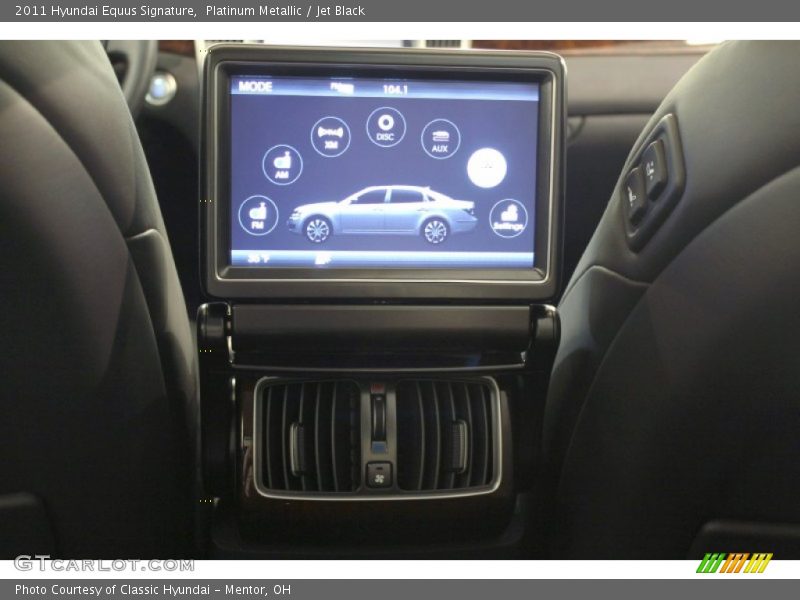 Platinum Metallic / Jet Black 2011 Hyundai Equus Signature