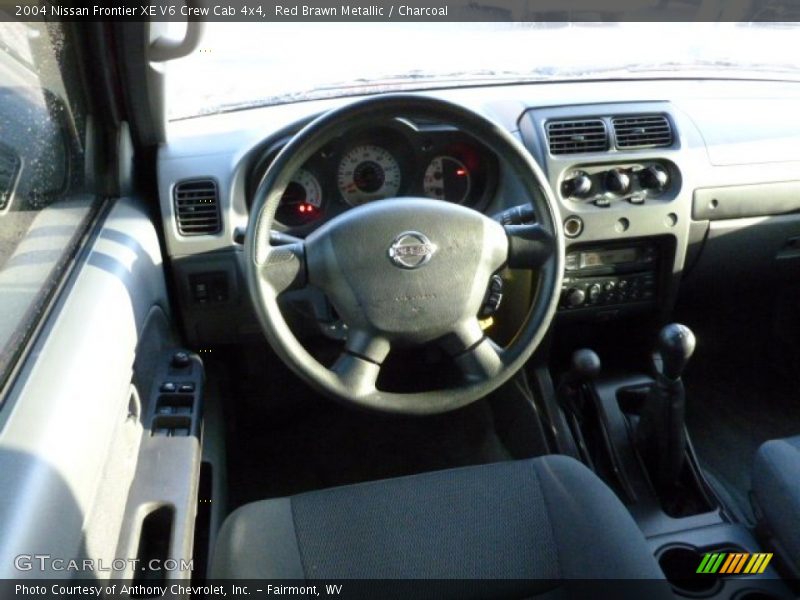 Red Brawn Metallic / Charcoal 2004 Nissan Frontier XE V6 Crew Cab 4x4
