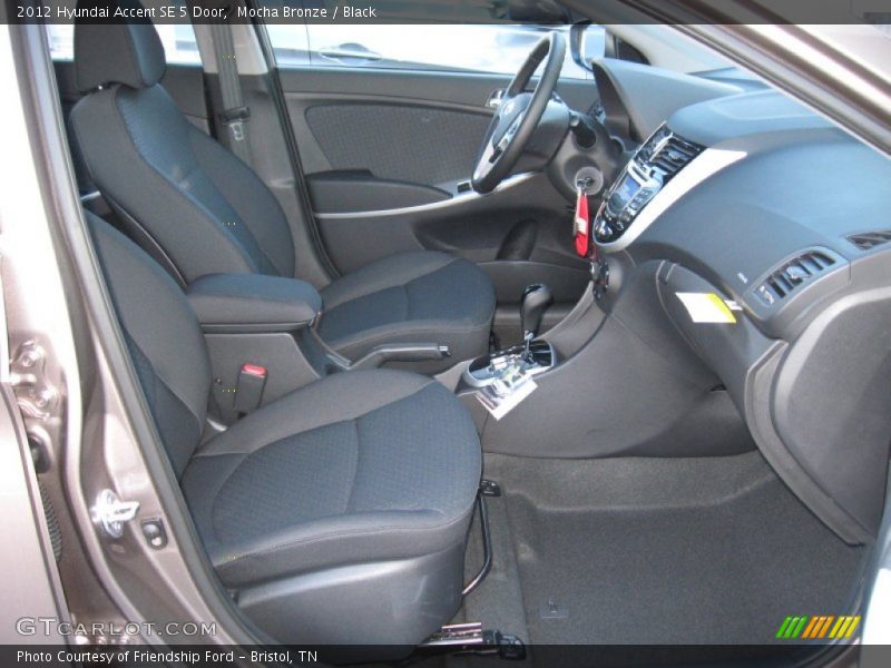 Mocha Bronze / Black 2012 Hyundai Accent SE 5 Door